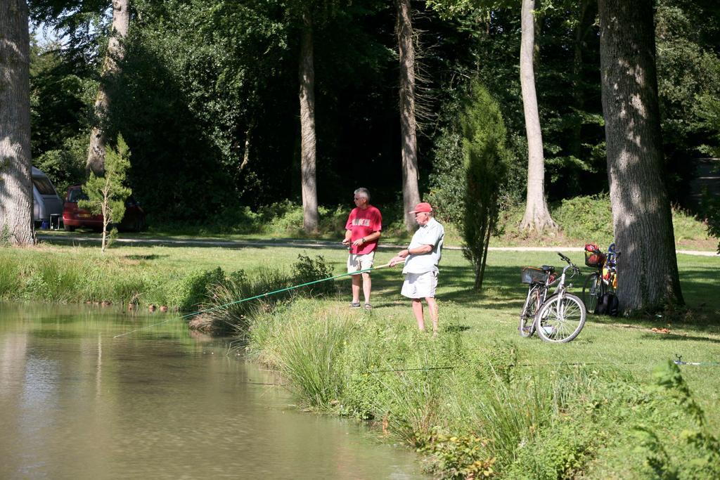 Les Ormes Domaine Et Resort Epiniac Eksteriør billede